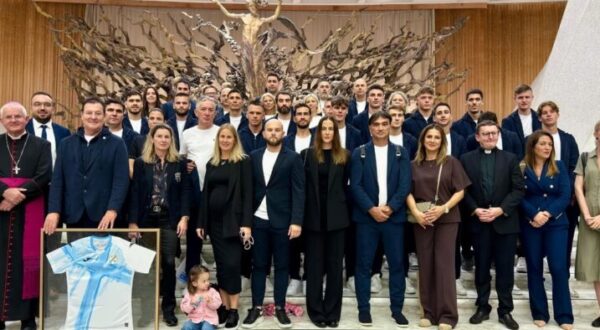 Momčad Rijeke i Zlatko Dalić proveli su dan kod Pape Foto: HNK Rijeka
