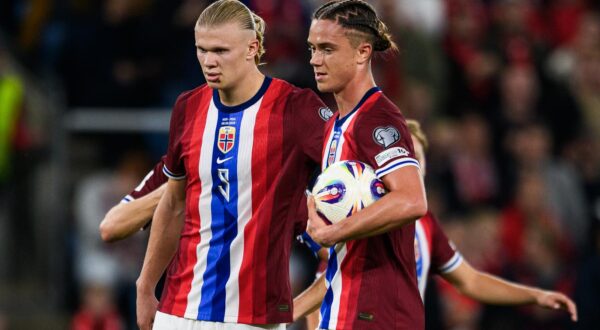 250909 Erling Braut Haaland and Thelo Aasgaard of Norway during the FIFA World Cup Qualifier football match between Norway and Moldova on September 9, 2025 in Oslo. 
Photo: Vegard Grøtt / BILDBYRÅN / kod VG / VG0807
bbeng fotball football soccer fotboll fifa world cup qualifiers european qualifiers 2026 uefa world cup qualifiers vm-kvalifisering vm kvalik vm kval norge norway moldavien moldova Photo: VEGARD GRØTT/BILDBYRAN