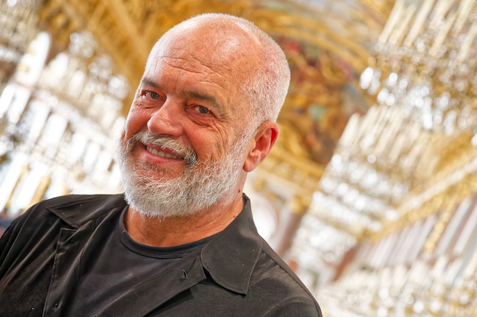Edi Rama. S.E. Edi Rama , der Ministerpräsident der Republik Albanien , zu Besuch auf Herrenchiemsee. Herreninsel Chiemgau Bayern Deutschland *** Edi Rama S E Edi Rama , the Prime Minister of the Republic of Albania , visiting Herrenchiemsee Herreninsel Chiemgau Bavaria Germany Copyright: xRolfxPossx Photo: IMAGO/Rolf Poss/IMAGOSTOCK&PEOPLE