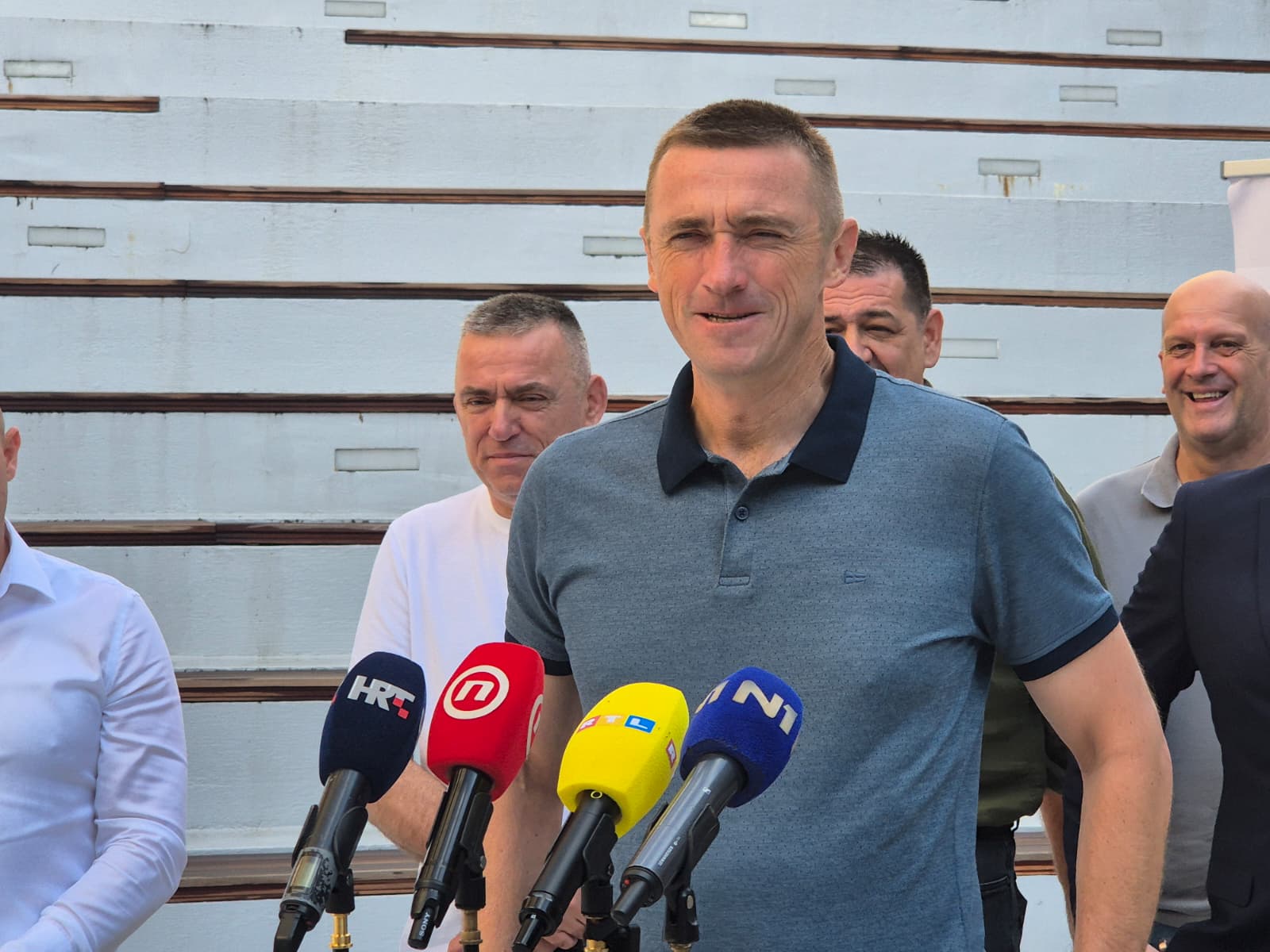 Tuheljske Toplice, 11.09.2025. - Predsjednik Domovinskog pokreta Ivan Penava izjavio je u četvrtak nakon stranačke klauzure u Tuheljskim Toplicama da je Hrvatska 'prodisala' ulaskom njegove stranke u Vladu te najavio nove reformske zahvate u poljoprivredi, energetici i demografiji. Na fotografiji Ivan Penava. foto HINA/ Siniša KALAJDŽIJA/ tm