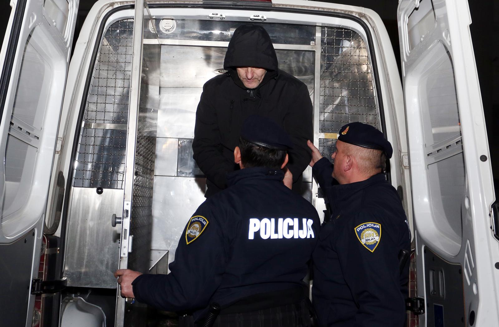 23.01.2020., Karlovac - Privodjenje na ispitivanje na Zupanijski sud Darka Purgara, treceg sudionika bande koja je iznudjivala poduzetnika. rPhoto: Kristina Stedul Fabac/PIXSELL