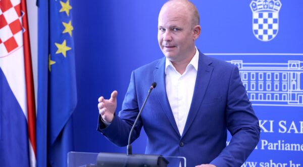 08.09.2025., Zagreb - U Saboru je danas odrzana sjednica Predsjednistva na kojoj je raspravljano o dnevnom redu predstojece plenarne sjednice. Nakon sjednice Misel Jaksic je odrzao konferenciju za medije. Photo: Patrik Macek/PIXSELL