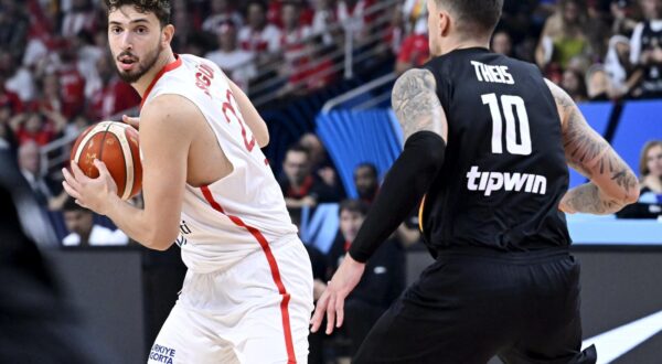 Alperen Sengun of Turkey (L) and Daniel Theis of Germany during the basketball final match between Turkey and Germany at the FIBA Eurobasket 2025 tournament in Riga, Latvia on September 14, 2025. (Photo by HEIKKI SAUKKOMAA/LEHTIKUVA/Sipa USA)    Photo: STT-Lehtikuva/SIPA USA