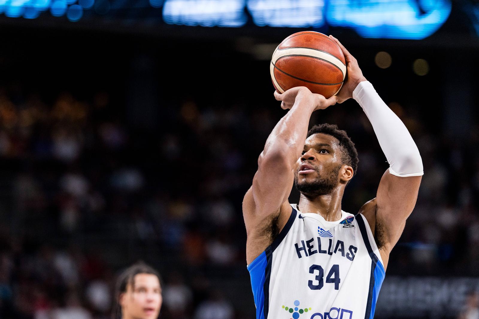 FIBA EuroBasket 2025: Bronze Griechenland - Finnland 14.09.2025 Giannis Antetokounmpo Griechenland, 34 an der Freiwurflinie FIBA EuroBasket 2025: Bronze Griechenland - Finnland Riga, Arena Riga am 14.09.2025 *** FIBA EuroBasket 2025 Bronze Greece Finland 14 09 2025 Giannis Antetokounmpo Greece, 34 at the free throw line FIBA EuroBasket 2025 Bronze Greece Finland Riga, Arena Riga on 14 09 2025 Copyright: xBEAUTIFULxSPORTS/Wunderlx Photo: IMAGO/BEAUTIFUL SPORTS/Wunderl/IMAGOSPORT