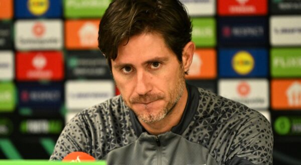 Ljubljana, Slovenia, February 19th 2025: Victor Sanchez head coach of Olimpija Ljubljana talking in press conference before the UEFA Conference League, Knockout phase play-offs 2nd leg match between Olimpija Ljubljana (Slovenia) and Borac Banja Luka (BIH) at Stadium Stozice, Ljubljana, Slovenia.  (Igor Kupljenik / SPP) (Photo by Igor Kupljenik / SPP/Sipa USA) Photo: Sports Press Photo/SIPA USA