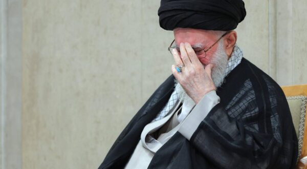 Supreme Leader of Iran, Ali Khamenei, participates in a mourning ceremony for the martyrdom of Imam Reza Supreme Leader of Iran, Ali Khamenei, participates in a mourning ceremony for the martyrdom of Imam Reza, in Tehran, Iran, on August 24, 2025. Photo by Iran s Supreme Leader/APAimages Tehran Tehran Iran, Islamic Republic of 240825_Iran_IKHO_008 Copyright: xapaimagesxIran sxSupremexLeader/APAimagesx Photo: IMAGO/Iran's Supreme Leader/APAimages/IMAGOSTOCK&PEOPLE