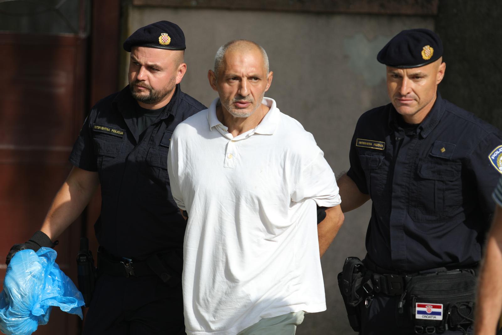 03.09.2025., Matije Vlacica 80, Tenja - Kuca u kojoj je izvrseno ubojstvo. Pronadjeni su tragovi u vezi s nestankom zene. 
 Photo: David Jerkovic/PIXSELL