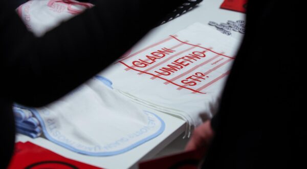 03.10.2024., Velika Gorica - Umjetnicki performans Ljiljane Mihaljevic pod nazivom "Gozba" u interpretacijskom centru Muzeja Turopolja. Photo: Matija Habljak/PIXSELL