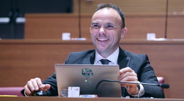 08.04.2025., Zagreb - Sjadnica Sabora nastavljena je izlaganjem zastupnickih stajalista nakon kojih slijedi rasprava o Konacnom prijedlogu zakona o izmjenama i dopunama Zakona o drustveno poticanoj stanogradnji. Photo: Patrik Macek/PIXSELL