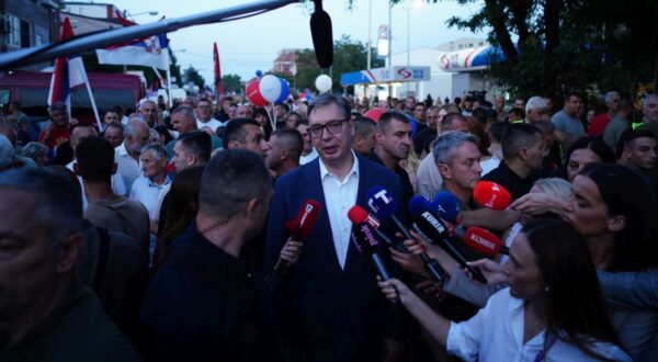 07, September, 2025, Belgrade - A gathering of citizens who want a normal life and want to learn on the football field Vidovdan at Borca settlement. Aleksandar Vucic. Photo: Milan Maricic/ATAImages

07, septembar 2025, Beograd - Skup gradjana koji zele normalan zivot i zele da uce na terenu Vidovdan u naselju Borca. Photo: Milan Maricic/ATAImages Photo: Milan Maricic/PIXSELL