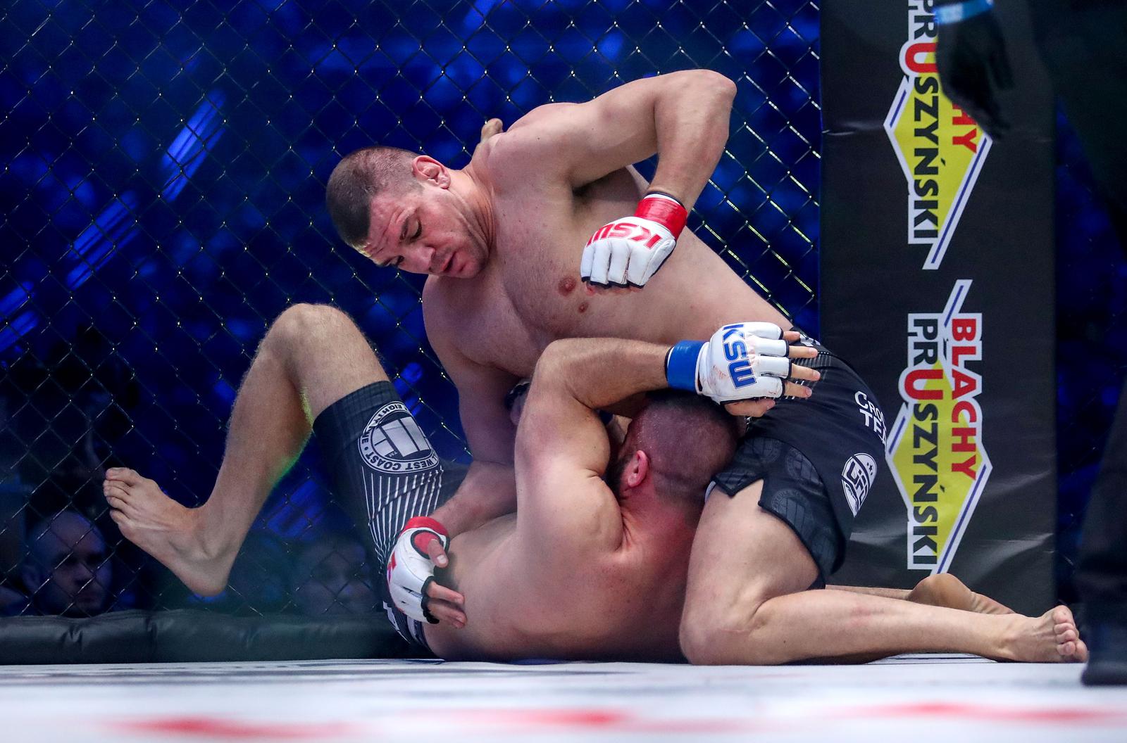 09.11.2019., Zagreb - Borilacki spektakl KSW 51 u Areni Zagreb. Borba do 120kg, Ante Delija (Hrvatska) - Oli Thompson (Engleska). Photo: Igor Kralj/PIXSELL