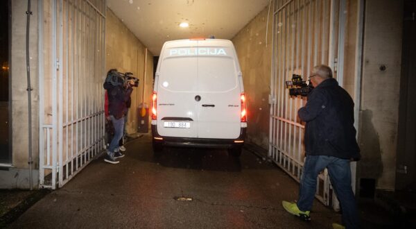 10.09.2025., Zagreb - Dovodjenje uhicenih iz Hrvatskih suma u akciji USKOK-a u Ured europskog javnog tuzitelja (EPPO) u Savskoj. Photo: Davor Puklavec/PIXSELL