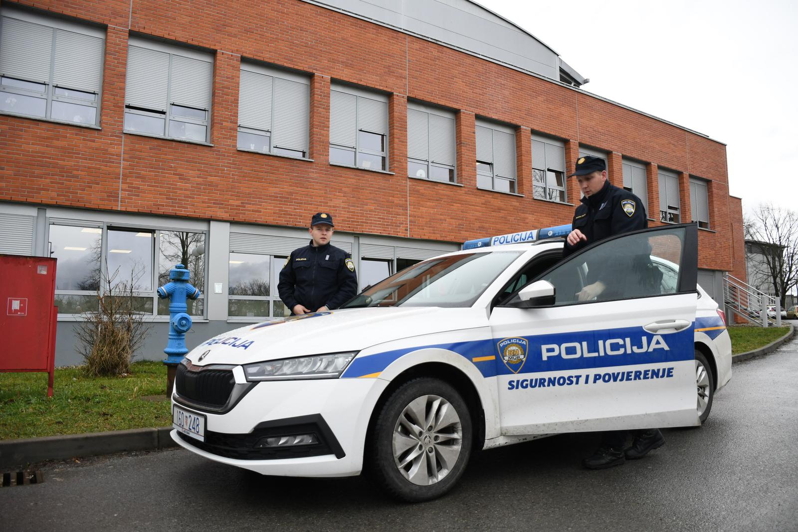 Policija