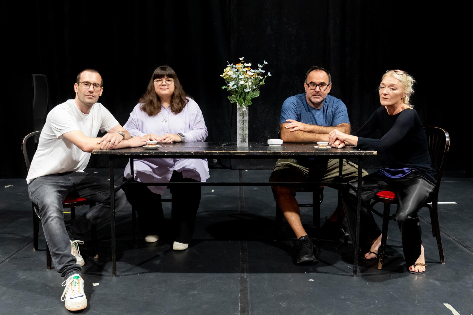 Autori teksta Romano Nikolić i Dorotea Šušak s Edijem Jertecom i Mirej Stanić, glumcima u predstavi