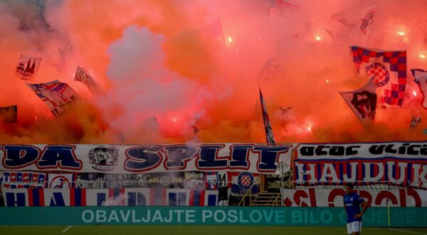 Hajduk je zbog divljanja navijača ove sezone platio 59.200 eura . Photo: Sime Zelic/PIXSELL