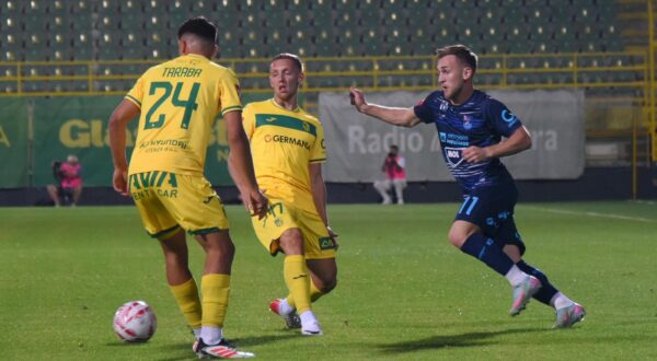 21.09.2025., Pula - SuperSport HNL, 7. kolo, NK Istra 1961 - NK Osijek. Emil Frederiksen, Nail Omerovic Photo: Sasa Miljevic/PIXSELL