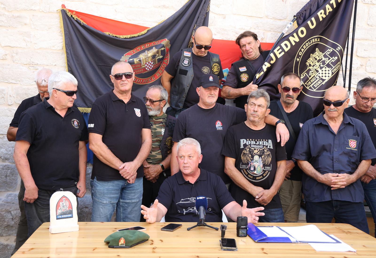 27.08.2025., Sibenik --, Koordinacija braniteljskih udruga proisteklih iz Domovinskog rata grada Sibenika i Sibensko-Kninske zupanije odrzala je konferenciju za medije.Tema konferencije je Financiranje financiranje festivala alternative i ljevice. Photo: Dusko Jaramaz/PIXSELL