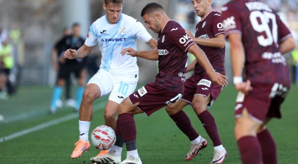 27.09.2025., stadion HNK Rijeka, Rijeka - SuperSport HNL, 08. kolo, HNK Rijeka - NK Istra 1961. Toni Fruk, Josip Radosevic i Emil Frederiksen Photo: Nel Pavletic/PIXSELL