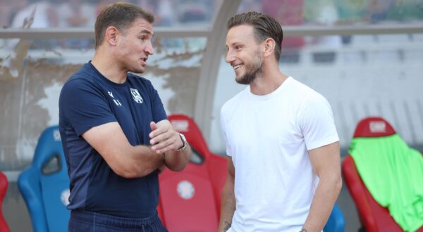 27.09.2025., stadion Poljud, Split - SuperSport HNL, 08. kolo, HNK Hajduk - NK Lokomotiva. Nikica Jelavic i Ivan Rakitic Photo: Ivana Ivanovic/PIXSELL