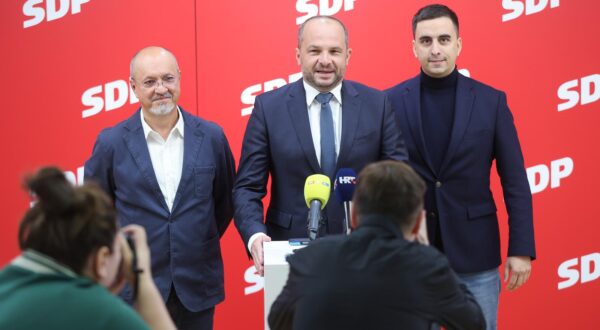 28.09.2025., Zagreb - Sredisnjica SDP-a. Konferencija za medije SDP-a o alarmantnoj situaciji u hrvatskoj poljoprivredi i stocarstvu na kojoj su govorili predsjednik SDP-a Sinisa Hajdas Doncic, clan SDP-ovog Savjeta za poljoprivredu i hranu Goran Kusec te Oliver Martinic, doktorant i strucnjak za stocarstvo. Photo: Sanjin Strukic/PIXSELL