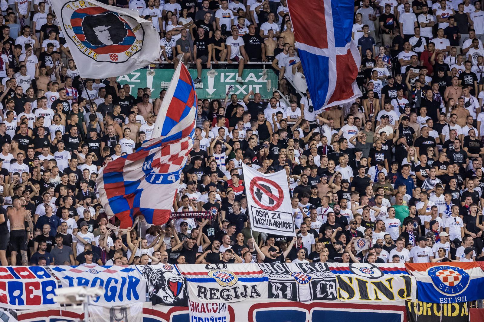 Na Poljudu je bilo gotovo 30.000 gledatelja, a na svim stadiona u Srbiji 12.117 Photo: Zvonimir Barisin/PIXSELL
