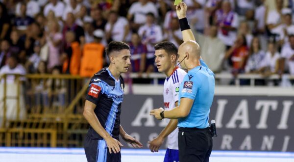 31.08.2025., Split - stadion Poljud - SuperSport HNL, 5. kolo, HNK Hajduk - HNK Rijeka Luka Menalo, Fran Karacic i Dario Bel Photo: Sime Zelic/PIXSELL