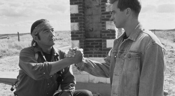 Graham Greene;Val Kilmer Thunderheart (1992) Director:Michael Apted Coeur de tonnerre - Graham Greene - Val Kilmer Photo: MPP / Bestimage/BESTIMAGE