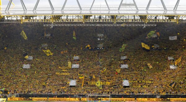 firo: 08/31/2025 Football, Soccer, 1st League, 1st Bundesliga, Season 2025/2026, BVB, Borussia Dortmund - Union Berlin 3:0 Fans BVB, Sudtribune Photo: Ralf Ibing/DPA