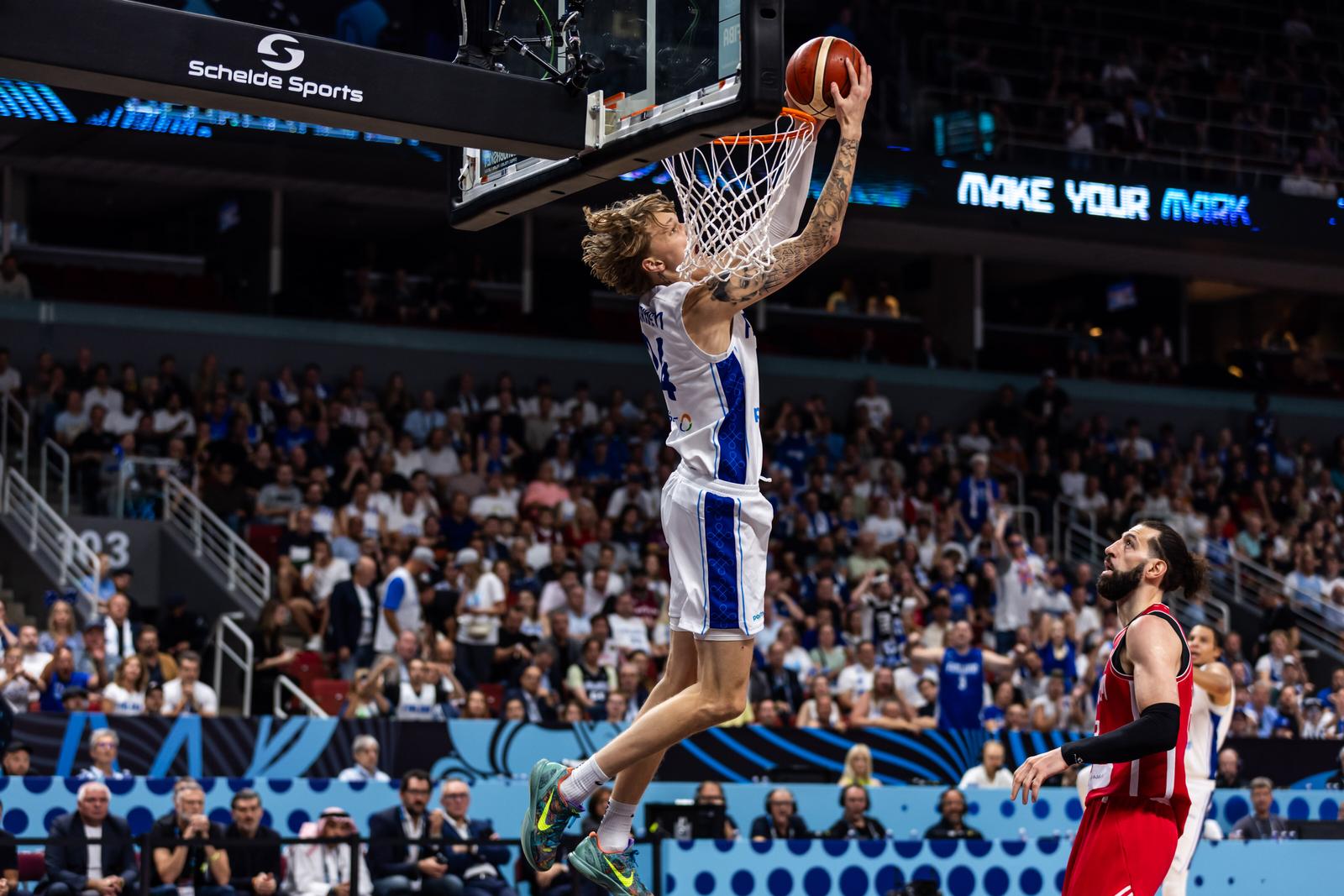 10.09.2025, Riga Arena, Riga, LAT, Eurobasket 205, Basketball Europameisterschaft, Viertelfinale, Finnland-Georgien Miikka Muurinen (Finnland, No 24) _Foto Alexander Trienitz / nordphoto GmbH