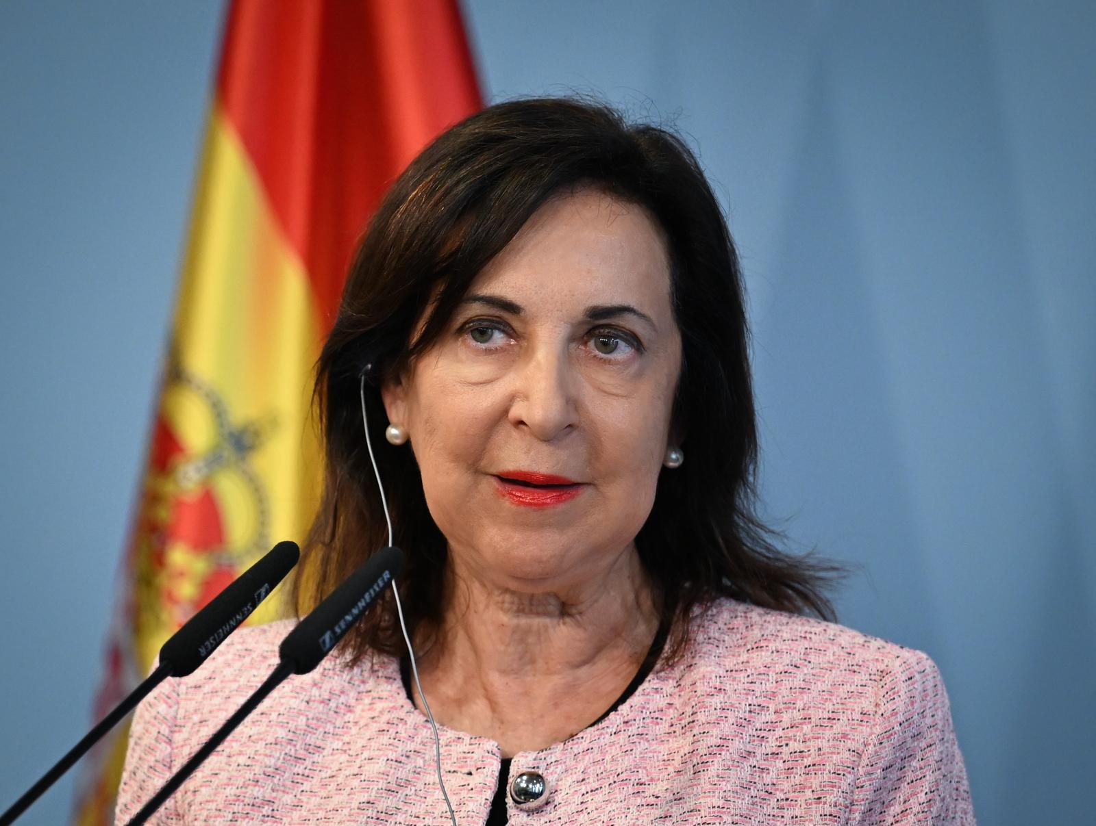 28 August 2025, Berlin: Spanish Defense Minister Margarita Robles speaks during the joint press conference with German Defense Minister Pistorius. Photo: Soeren Stache/dpa Photo: Soeren Stache/DPA