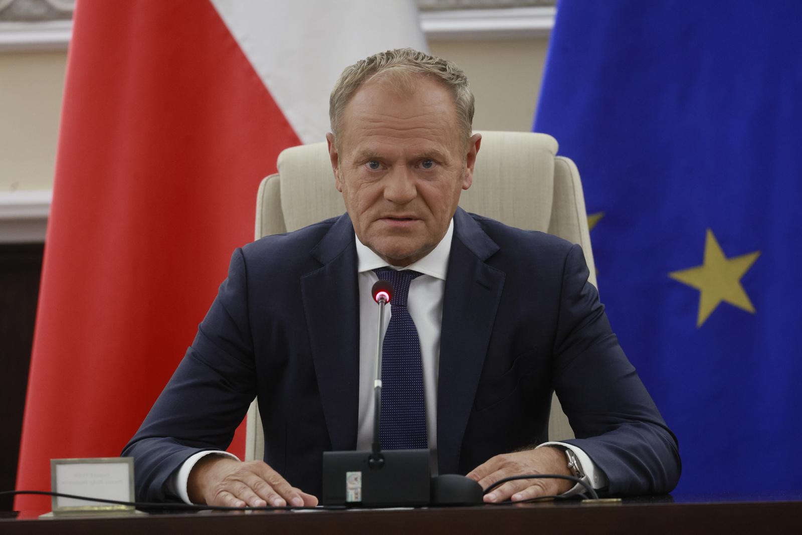 Polish Prime Minister Donald Tusk holds an extraordinary government meeting at the chancellery, with military and emergency services officials, following violations of Polish airspace during a Russian attack on Ukraine, in Warsaw, Poland, September 10, 2025. Photo: Jacek Szydlowski/Forum/WORLD BY PIXSELL