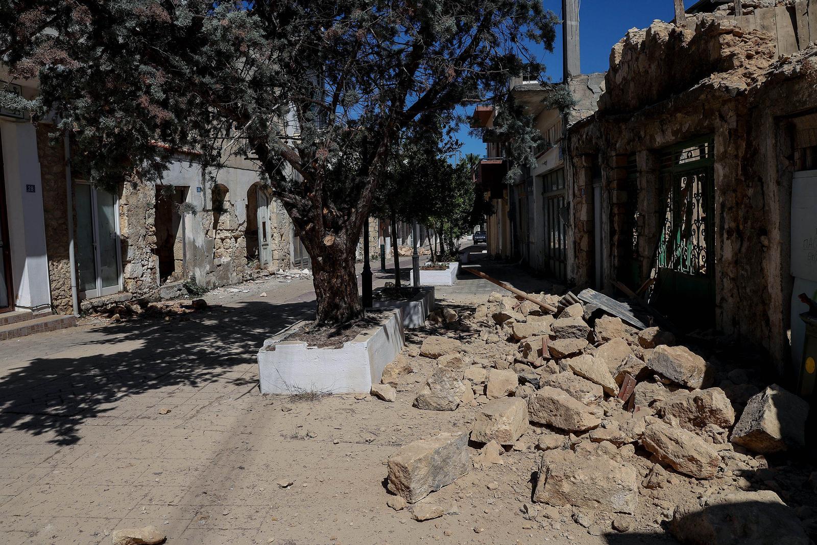 (210927) -- HERAKLION (GREECE), Sept. 27, 2021 (Xinhua) -- Damage is seen after an earthquake in Arkalochori, a small village south of the city of Heraklion, Crete island, Greece, on Sept. 27, 2021. A state of emergency was declared on Monday in the Heraklion region of the Greek island of Crete after a 5.8-magnitude earthquake that struck the area earlier in the day left one person dead, 12 injured and hundreds without shelter, Greece's Climate Crisis and Civil Protection Minister Christos Stylianides said. (Photo by Stefanos Rapanis/Xinhua) Photo: STEFANOS RAPANIS/XINHUA