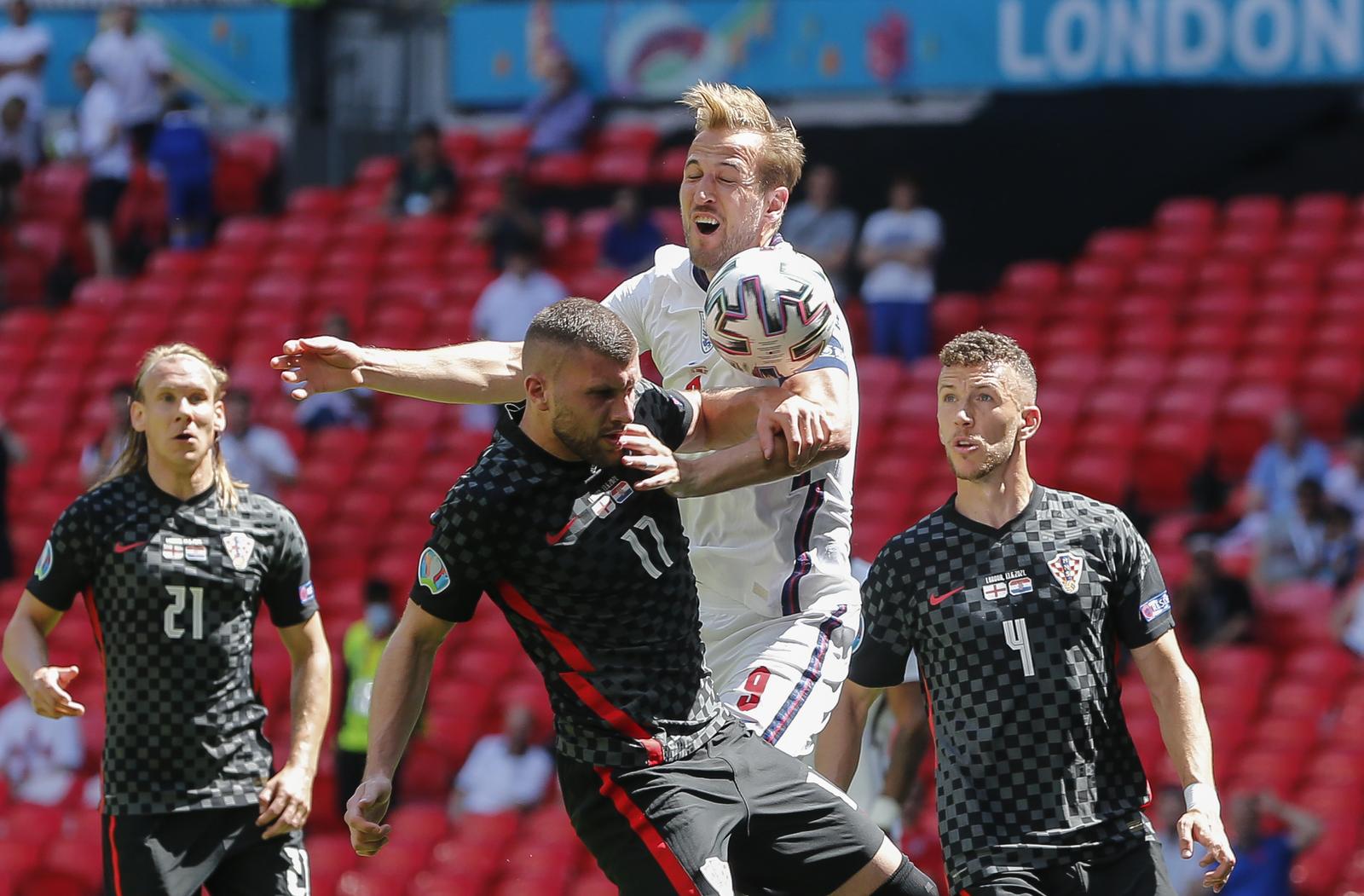 (SP)BRITAIN-LONDON-FOOTBALL-UEFA EURO 2020-GROUP D-ENG VS CRO (210614) -- LONDON, June 14, 2021 (Xinhua) -- England's Harry Kane (Top) jumps for a header during the Group D match between England and Croatia at the UEFA Euro 2020 Championship in London, Britain, on June 13, 2021. (Xinhua/Han Yan) Han Yan  Photo: XINHUA/PIXSELL