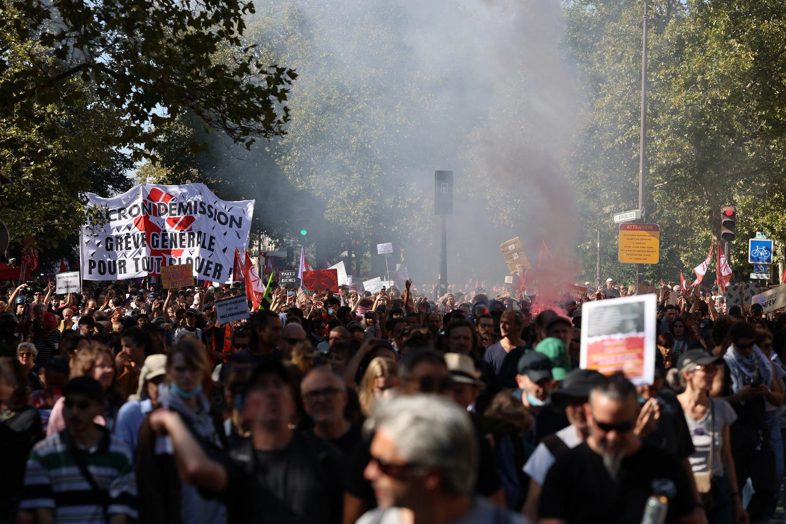 Demonstration in Paris, France on September 18, 2025, during a day of nationwide strikes and protests called by unions over France's national budget. Photo by Alexis Jumeau/ABACAPRESS.COM Photo: Jumeau Alexis/ABACA/ABACA