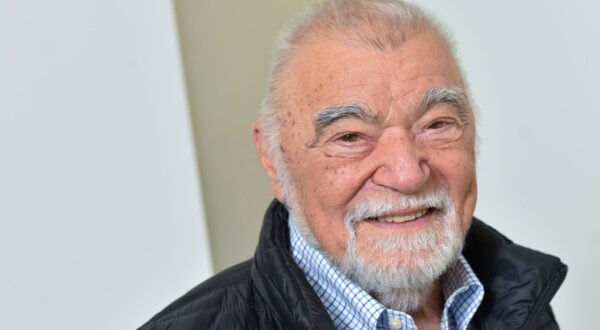 19.09.2025., Zagreb - Stjepan Mesic, bivsi Predsjednik Republike Hrvatske.

Photo Sasa Zinaja/NFoto