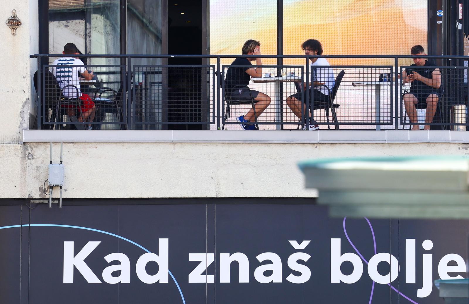13.08.2025., Zagreb - Gradska svakodnevica uz velike vrucine u sredistu grada.  Photo: Sanjin Strukic/PIXSELL