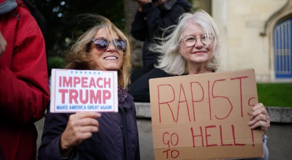 Protesters take part in a demonstration organised by the Stop Trump Coalition outside Windsor Castle, Berkshire, ahead of the state visit to the UK by the US President and First Lady. Picture date: Tuesday September 16, 2025. Photo: Yui Mok/PRESS ASSOCIATION
