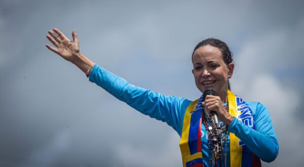 epa12444141 (FILE) Maria Corina Machado speaks to supporters during a caravan to promote the vote for the presidential candidate of the main opposition alliance in Venezuela, Edmundo Gonzalez Urrutia, ahead of the presidential elections, in Maturin, Venezuela, 20 July 2024 (reissued 10 October 2025). The Norwegian Nobel Committee has announced at the Norwegian Nobel Institute in Oslo, Norway, 10 October 2025, to award the Nobel Peace Prize for 2025 to Venezuelan opposition leader Maria Corina Machado.  EPA/Henry Chirinos
