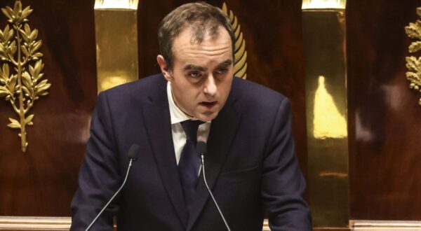 epa12453119 French Prime Minister Sebastien Lecornu delivers a general policy statement at the National Assembly in Paris, France, 14 October 2025. Lecornu announced his new government on 12 October, one week after his first resignation. The National Rally (RN) and La France Insoumise (LFI)  announced motions of censure against this new government on 13 October.  EPA/Teresa Suarez