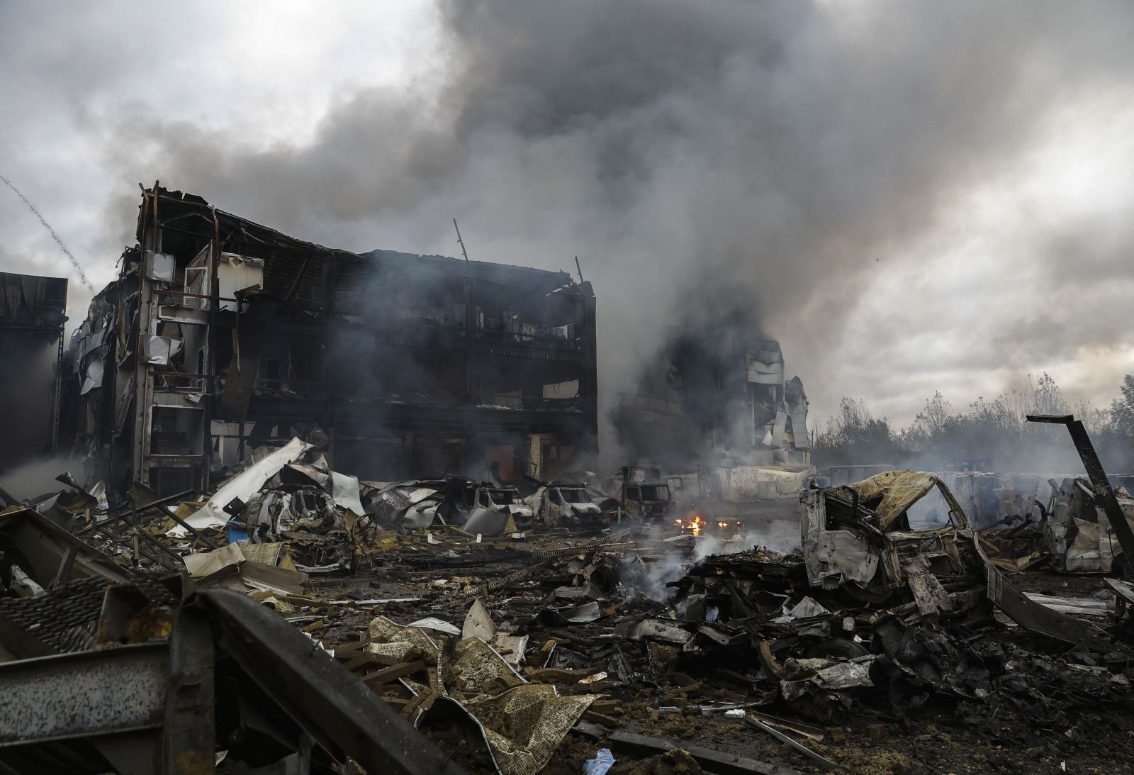 epa12480993 Damage at the site of a Russian missile strike in Kyiv, Ukraine, 25 October 2025, amid the Russian invasion. At least two people were killed and 13 others injured after Russian forces launched an overnight attack on Kyiv, the State Emergency Service of Ukraine reported.  EPA/SERGEY DOLZHENKO