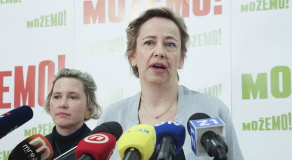 Zagreb, 24.10.2025. - Konferencija za medije stranke Možemo!. Na fotografiji saborska zastupnica Ivana Kekin, zamjenica gradonačelnika Danijela Dolenec.  foto HINA/ Lana SLIVAR DOMINIĆ/ lsd