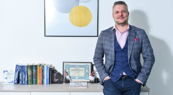 08.10.2025., Zagreb - Ivor Jelavic, predsjednik Uprave Escont partners.

Photo Sasa ZinajaNFoto