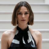 Keira Knightley poses before Chanel Fall-Winter 2025/26 Haute Couture collection presented Tuesday, July 8, 2025, in Paris. (AP Photo/Michel Euler) France Fashion Chanel F/W 25 26 Photo Call