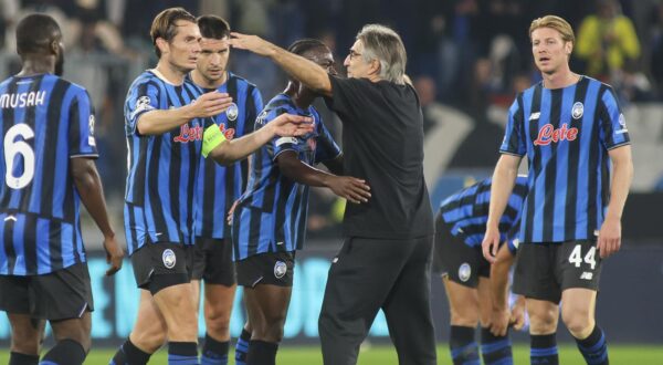 Ivan Juric Head Coach of Atalanta BC  hugs his players at the end of Atalanta BC vs Club Brugge, Chanpions League 2025-26 League phase, Matchday 2°, game at New Balance Arena in Bergamo (BG), Italy, on September 30, 2025. (Photo by Davide Casentini/IPA Sport / ipa-agency.net/IPA/Sipa USA) Photo: IPA/SIPA USA