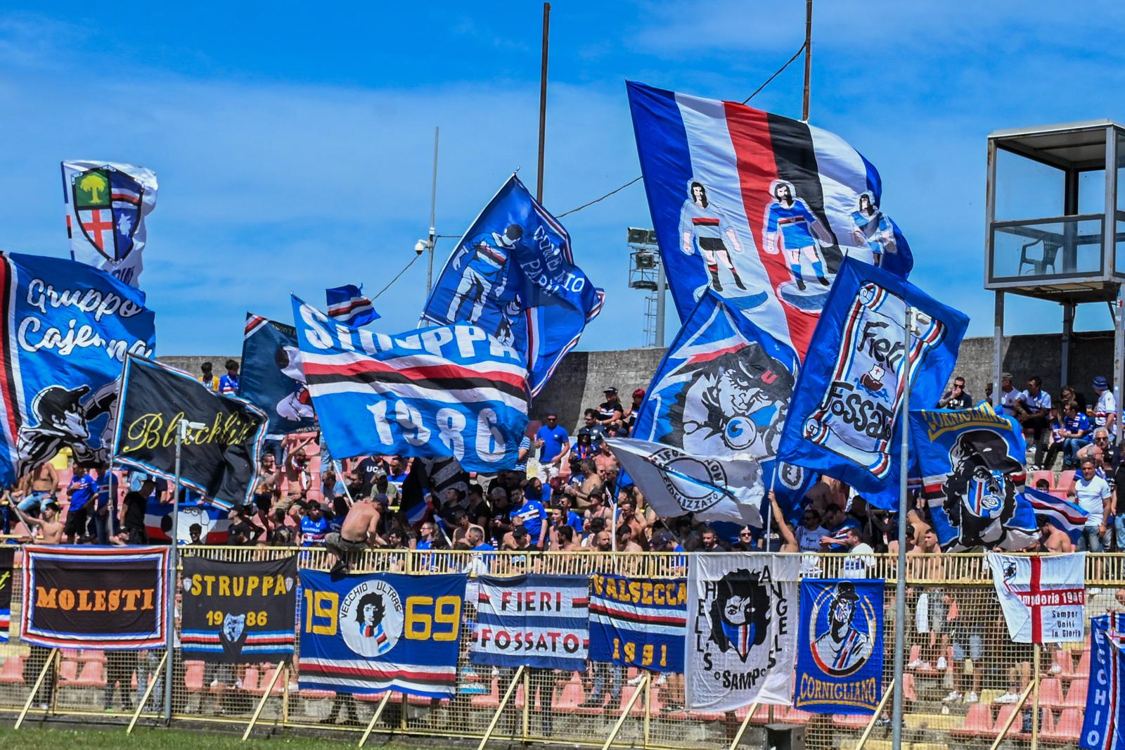 Sampdoria fans during the Italian Serie B match between Us Catanzaro and Uc Sampdoria at Nicola Ceravolo Stadium on May 4 2025 in Catanzaro, Italy (Photo by Andrea Rosito/IPA Sport / ipa-agency.net/IPA/Sipa USA) Photo: IPA/SIPA USA