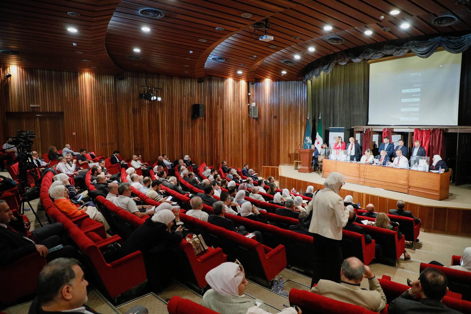 Syria Holds First Parliamentary Elections Since Assads Fall Members of electoral committees count ballots during Syrias first parliamentary elections since the fall of Bashar al-Assads government, in Aleppo, on October 5, 2025. Damascus Syria Copyright: xMohammadxBashirxAldaherx Photo: IMAGO/Mohammad Bashir Aldaher/IMAGOSTOCK&PEOPLE
