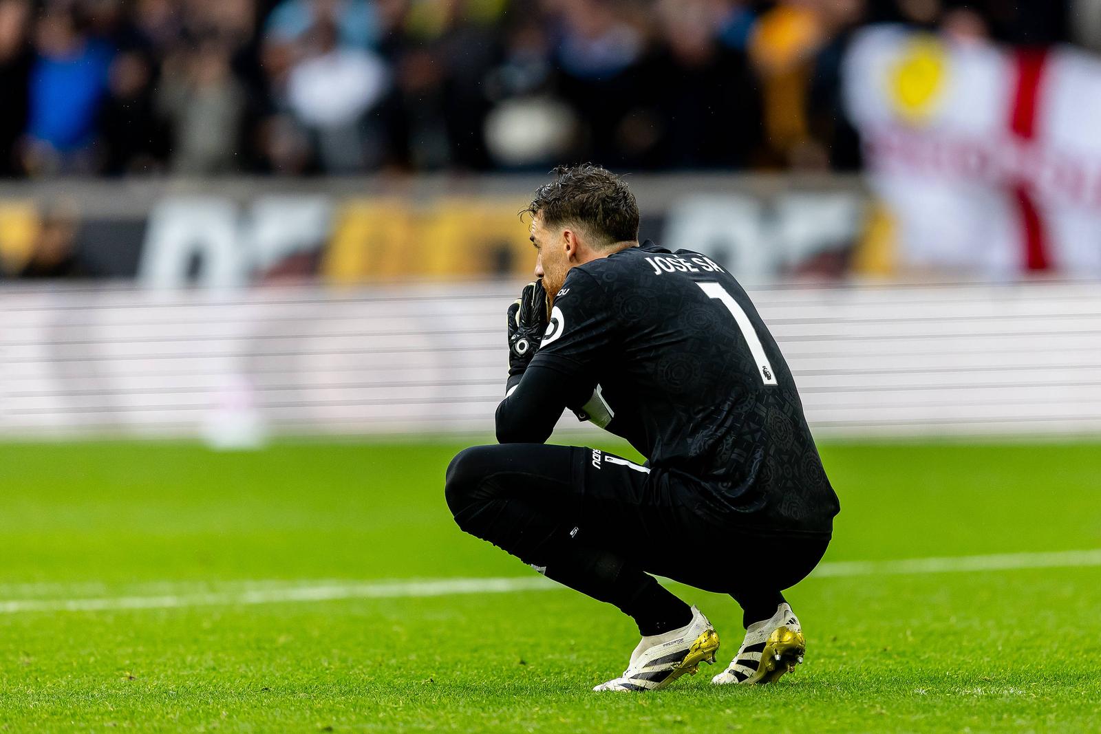 Wolverhampton Wanderers v Leeds United Premier League 20/09/2025. GOAL scores 3-1 Leeds United forward Noah Okafor 19 scores and Wolverhampton Wanderers goalkeeper Jose Sa 1 looks frustrated during the Premier League match between Wolverhampton Wanderers and Leeds United at Molineux, Wolverhampton, England on 20 September 2025. Wolverhampton Molineux West Midlands England Editorial use only DataCo restrictions apply See www.football-dataco.com , Copyright: xManjitxNarotrax PSI-22857-0020 Photo: IMAGO/Manjit Narotra/IMAGOSPORT