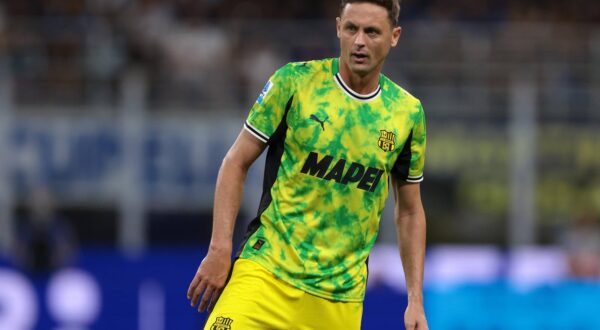 Milan, Italy, 21st September 2025. Nemanja Matic of US Sassuolo looks on during the Internazionale vs US Sassuolo Serie A match at Giuseppe Meazza, Milan. Picture credit should read: Jonathan Moscrop / Sportimage EDITORIAL USE ONLY. No use with unauthorised audio, video, data, fixture lists, club/league logos or live services. Online in-match use limited to 120 images, no video emulation. No use in betting, games or single club/league/player publications. SPI_159_JM_INTER_SASSUOLO_ SPI-4125-0104 Photo: IMAGO/Jonathan Moscrop/IMAGOSPORT