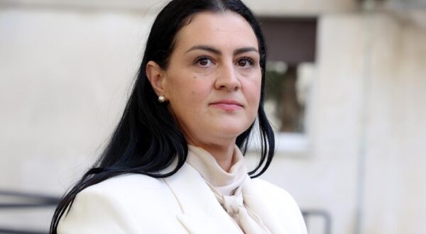 02.04.2025., Split- Ivana Nincevic Lesandric obratila se novinarima povodom uhicenja svoga supruga Photo: Ivana Ivanovic/PIXSELL