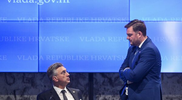 03.10.2025., Zagreb  - 118. sjednica Vlade Republike Hrvatske. Premijer Andrej Plenkovic i ministar Marko Primorac Photo: Josip Regovic/PIXSELL